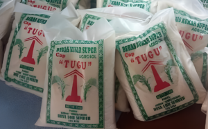 Foto: Beras hasil Desa Loh Sumber, Cap Tugu.(Ist)